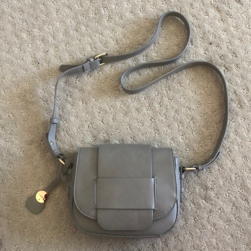 Lippy Grey Simple Crossbody Bag